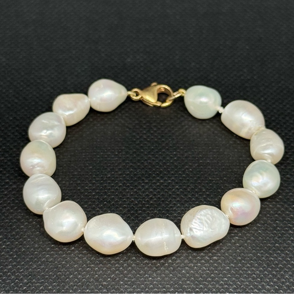 Pearl Bracelet - Picture 3 of 10